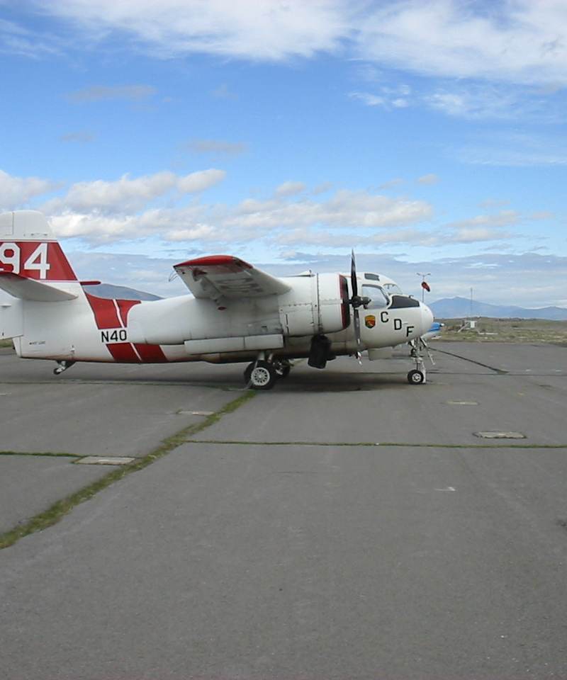 N404DF - Twin-engine aircraft
