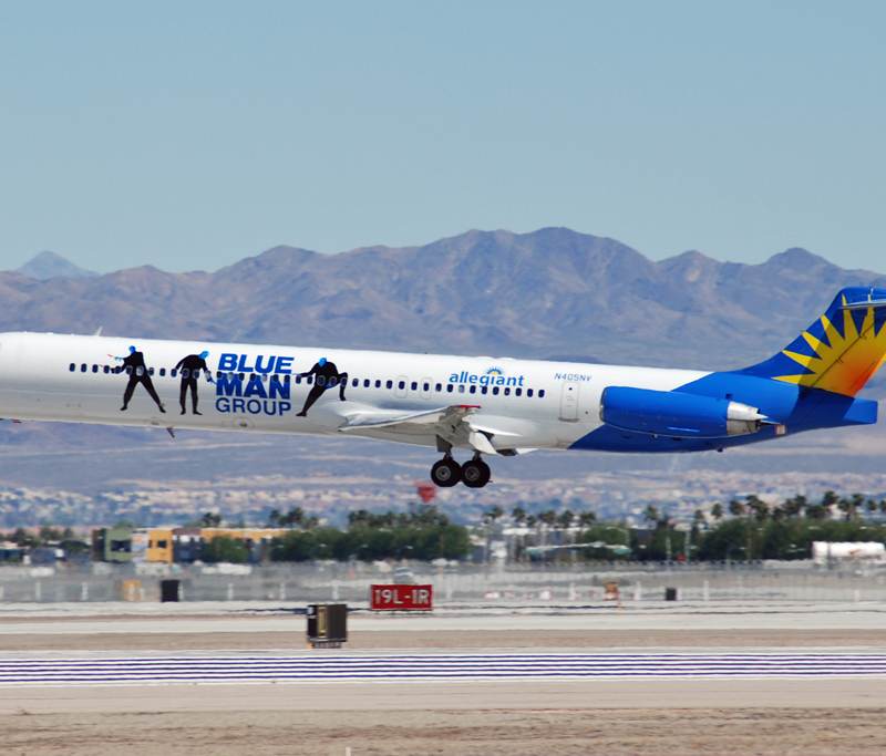 N405NV - Douglas