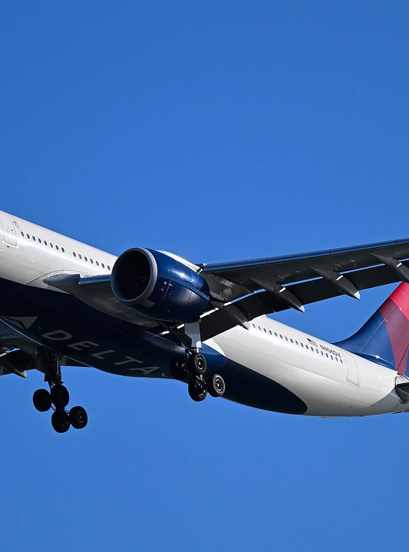 N406DX - Twin-engine aircraft