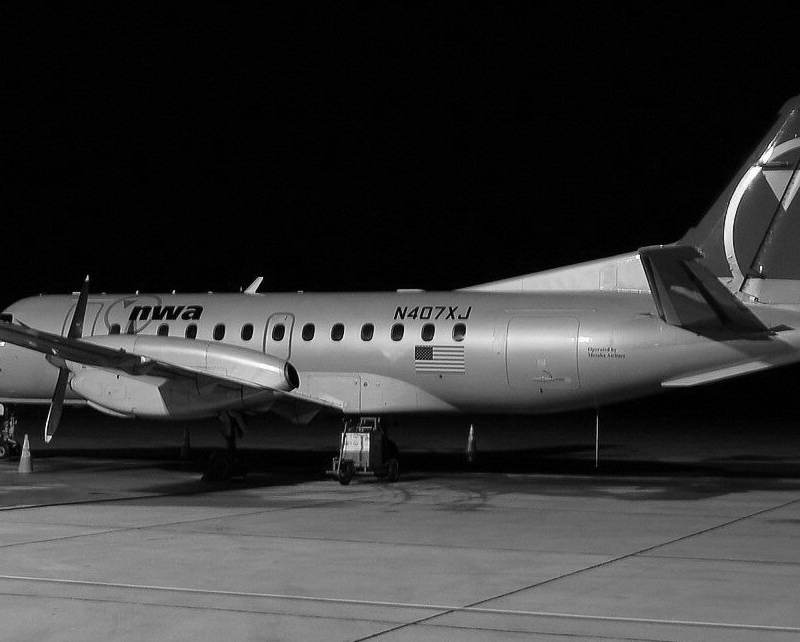 N407XJ - Twin-engine aircraft