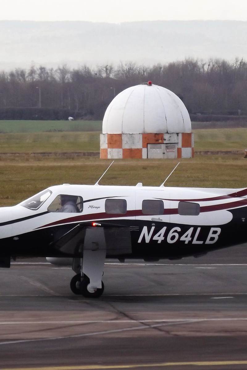 N464LB - Piper