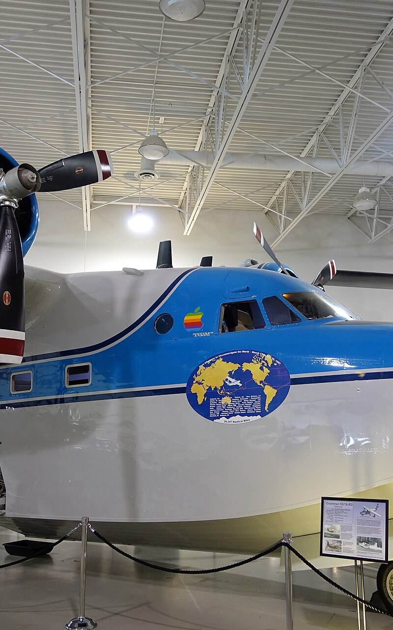 N44RD - Twin-engine aircraft