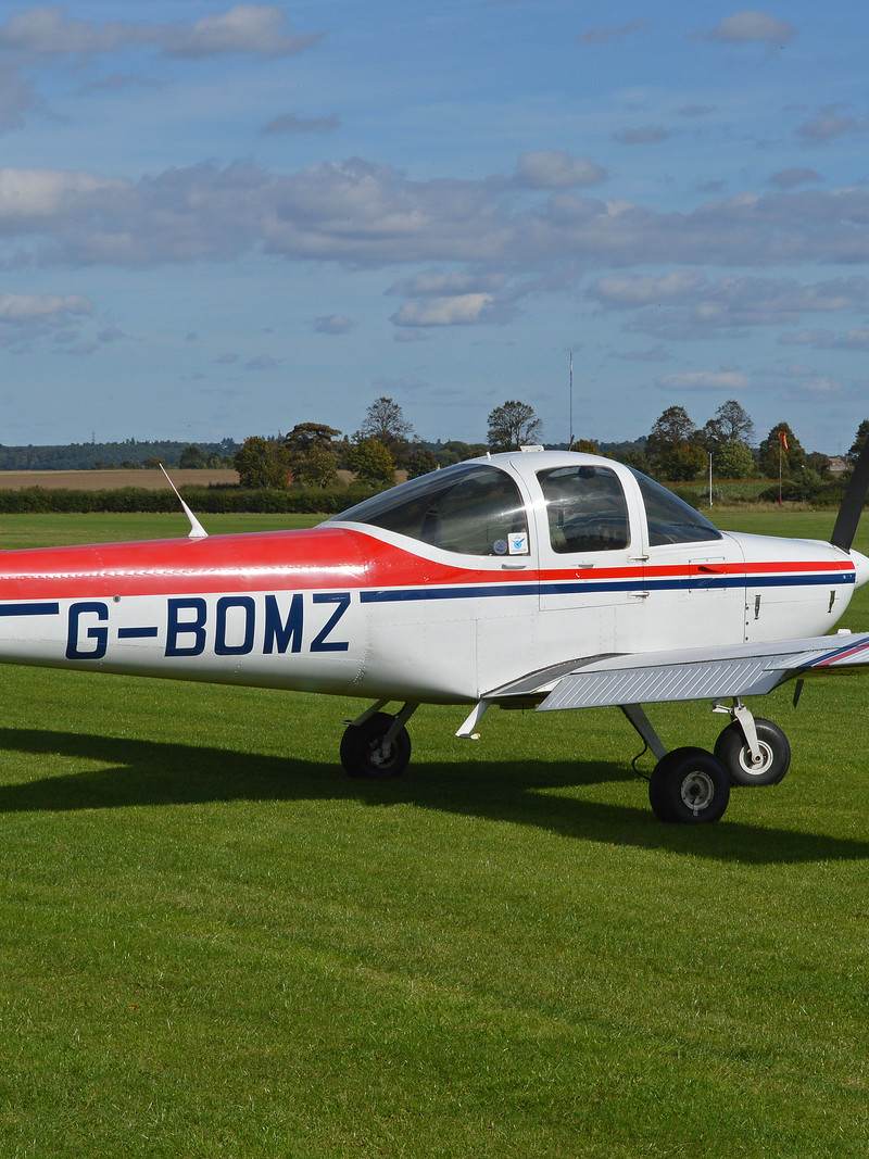 G-BOMZ - Piper