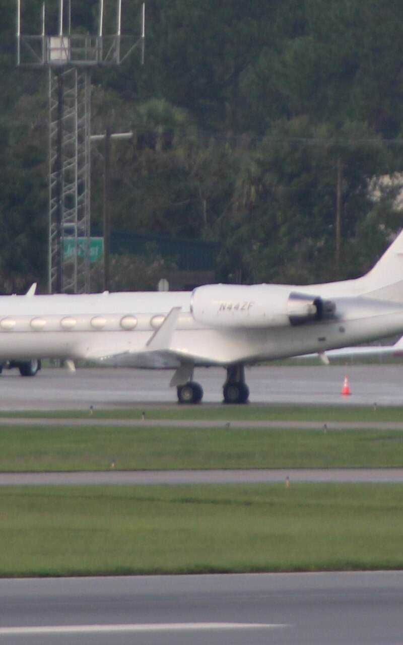 N44ZF - Business jet