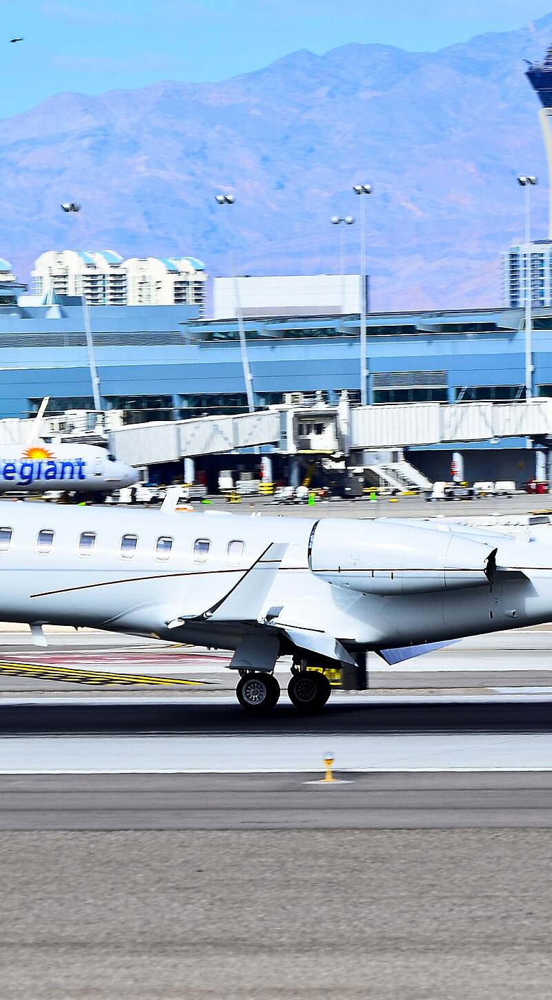 N45AX - Business jet