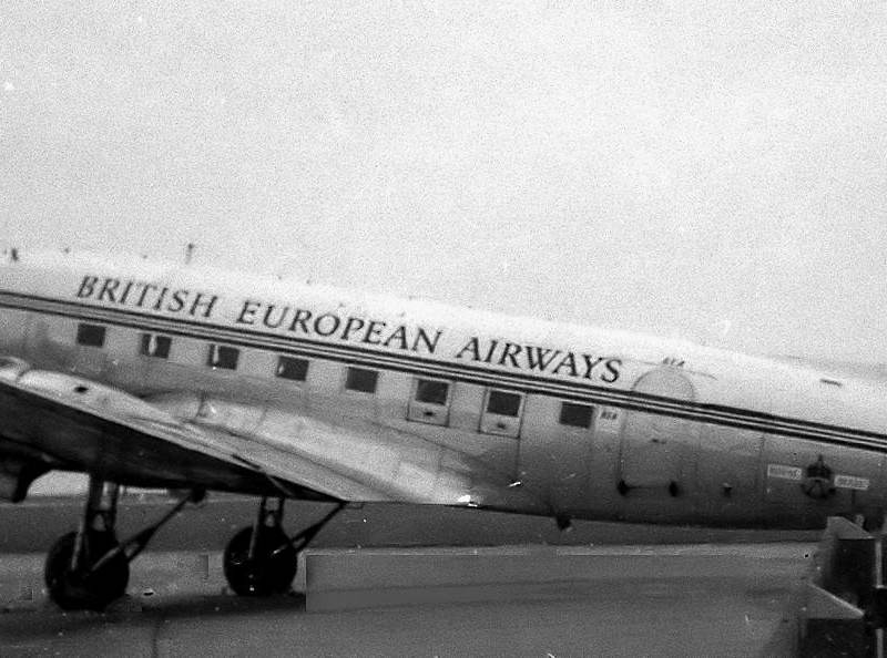 G-AGHM - Twin-engine aircraft