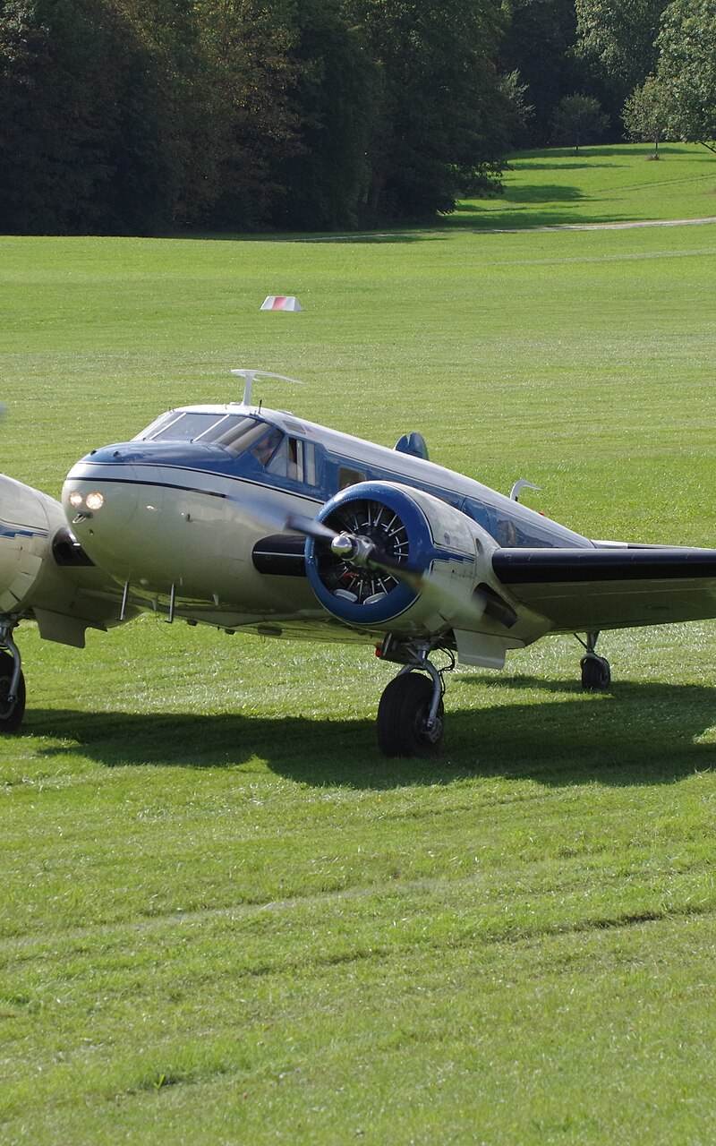 N45SK - Twin-engine aircraft