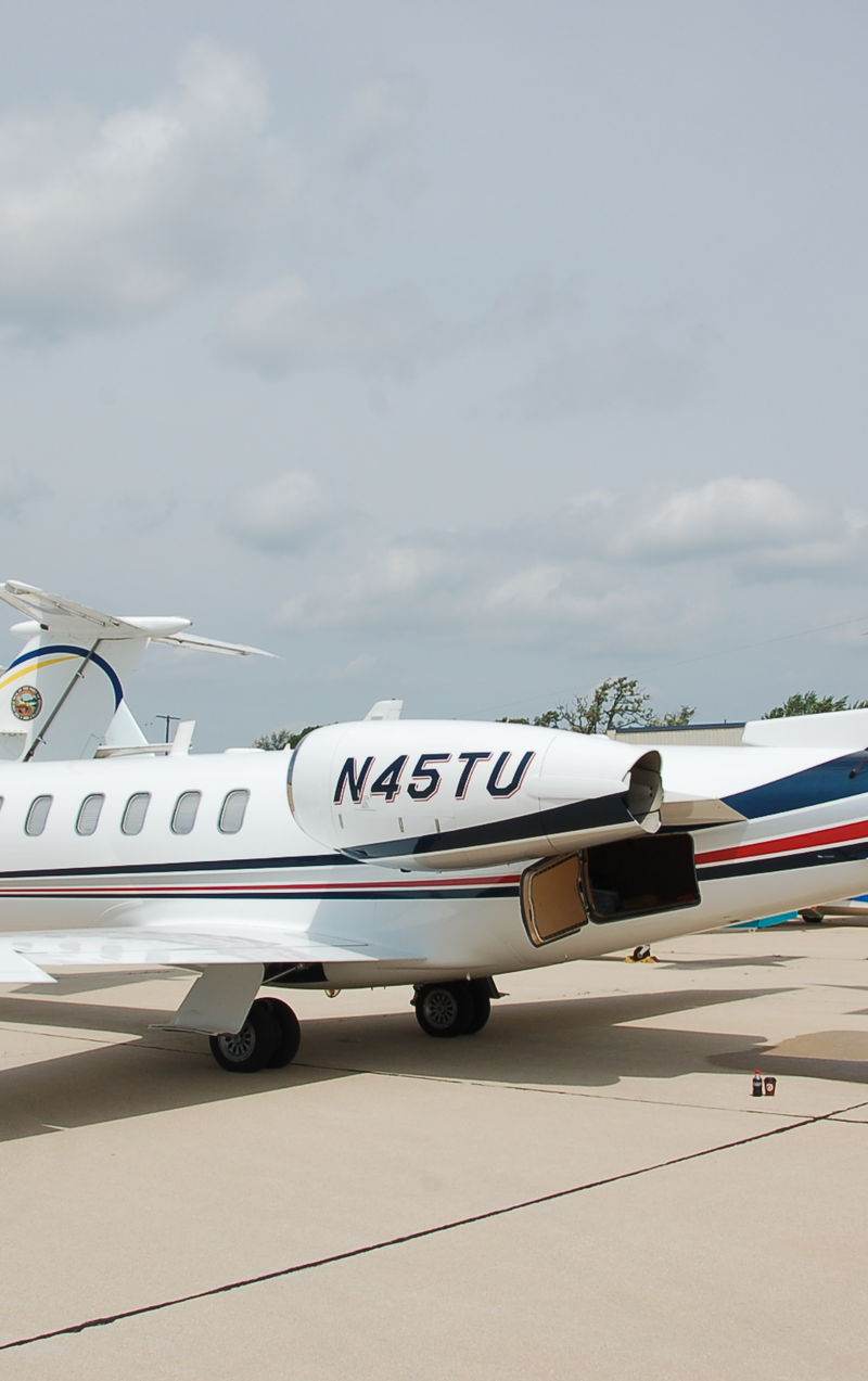 N45TU - Business jet