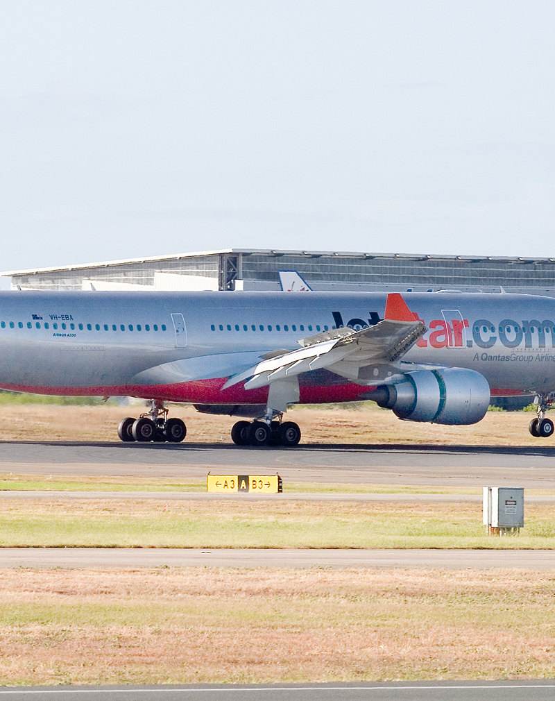 VH-EBA - Airbus