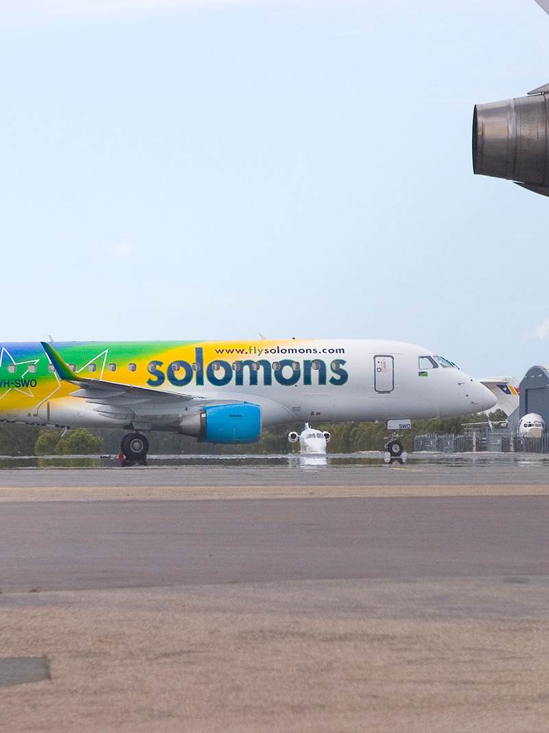 VH-SWO - Embraer