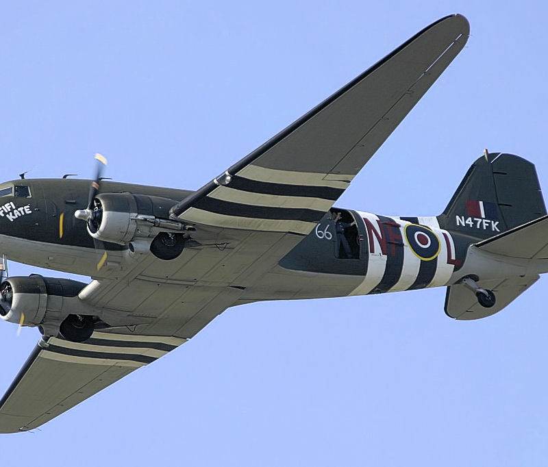 N47FK - Douglas