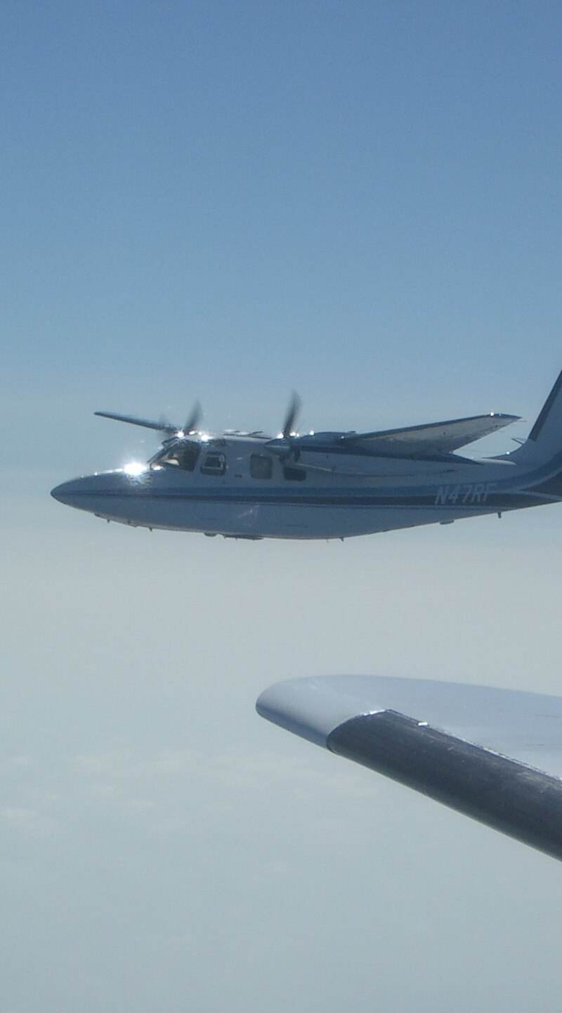N47RF - Twin-engine aircraft