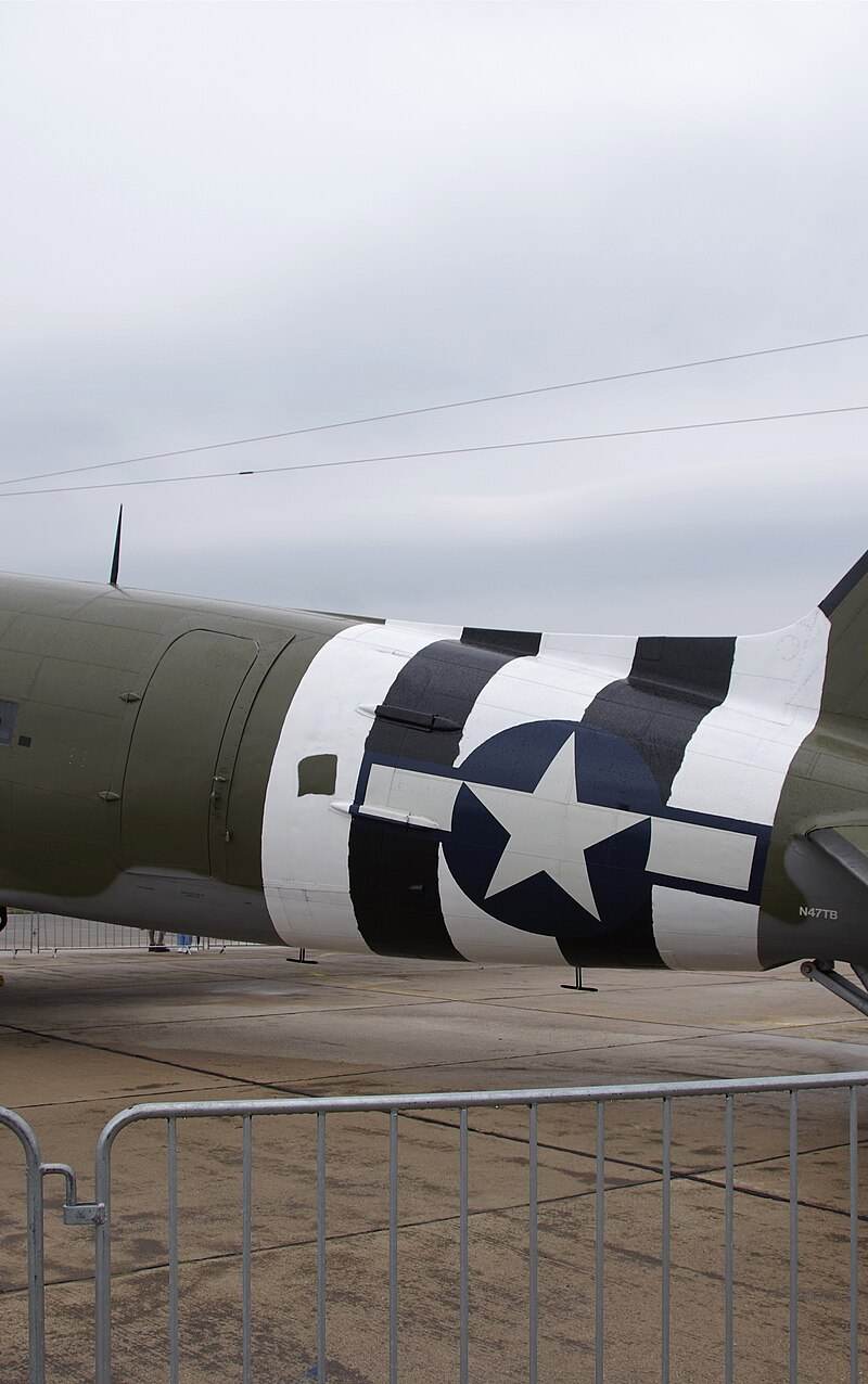 N47TB - Douglas