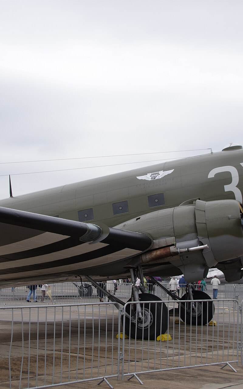 N47TB - Douglas