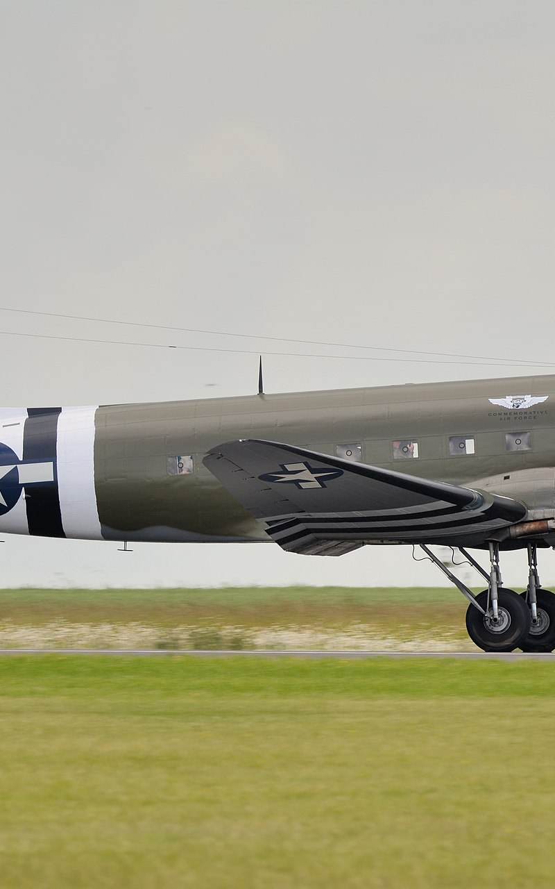 N47TB - Douglas