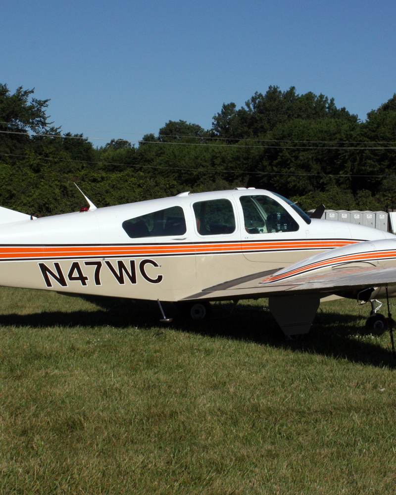 N47WC - Twin-engine aircraft