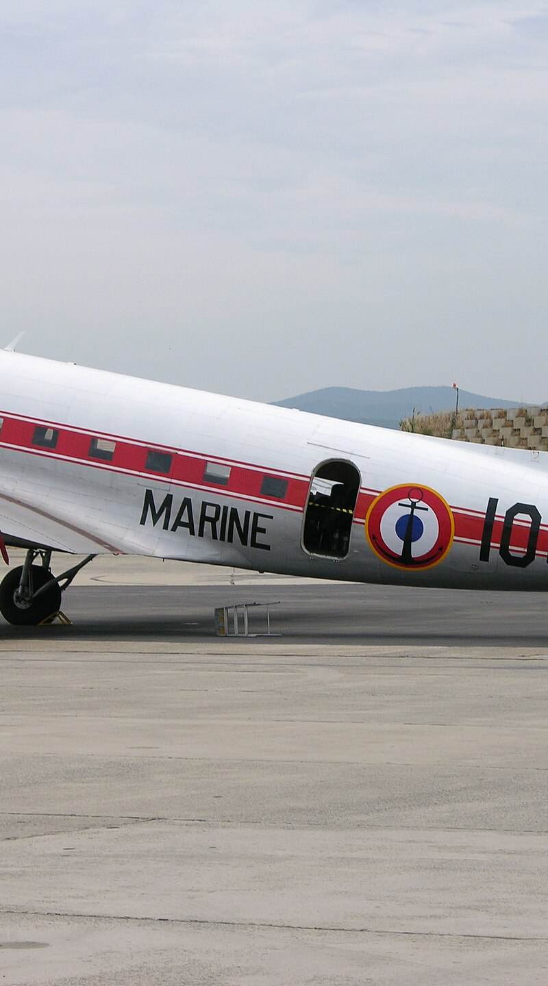 N49AG - Douglas