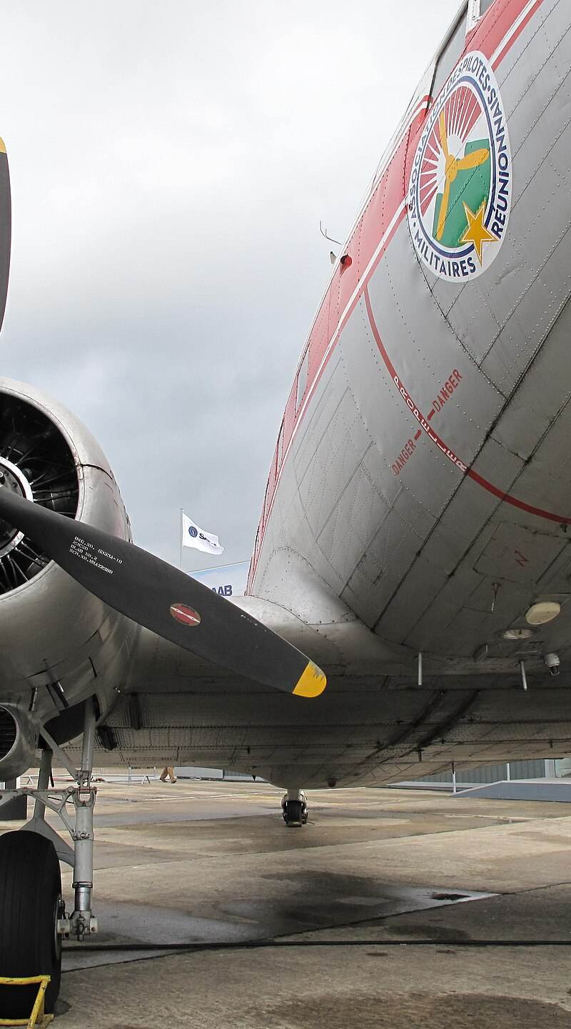 N49AG - Douglas