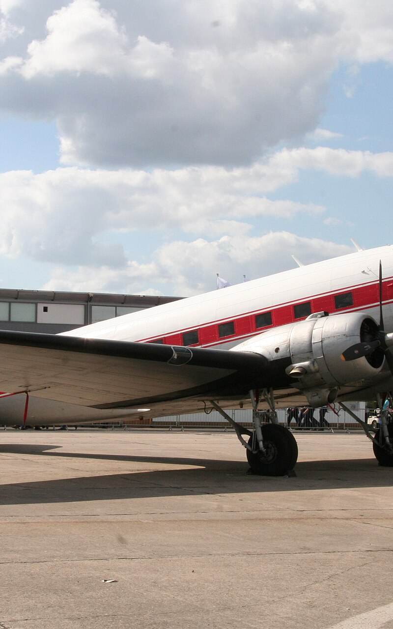 N49AG - Douglas