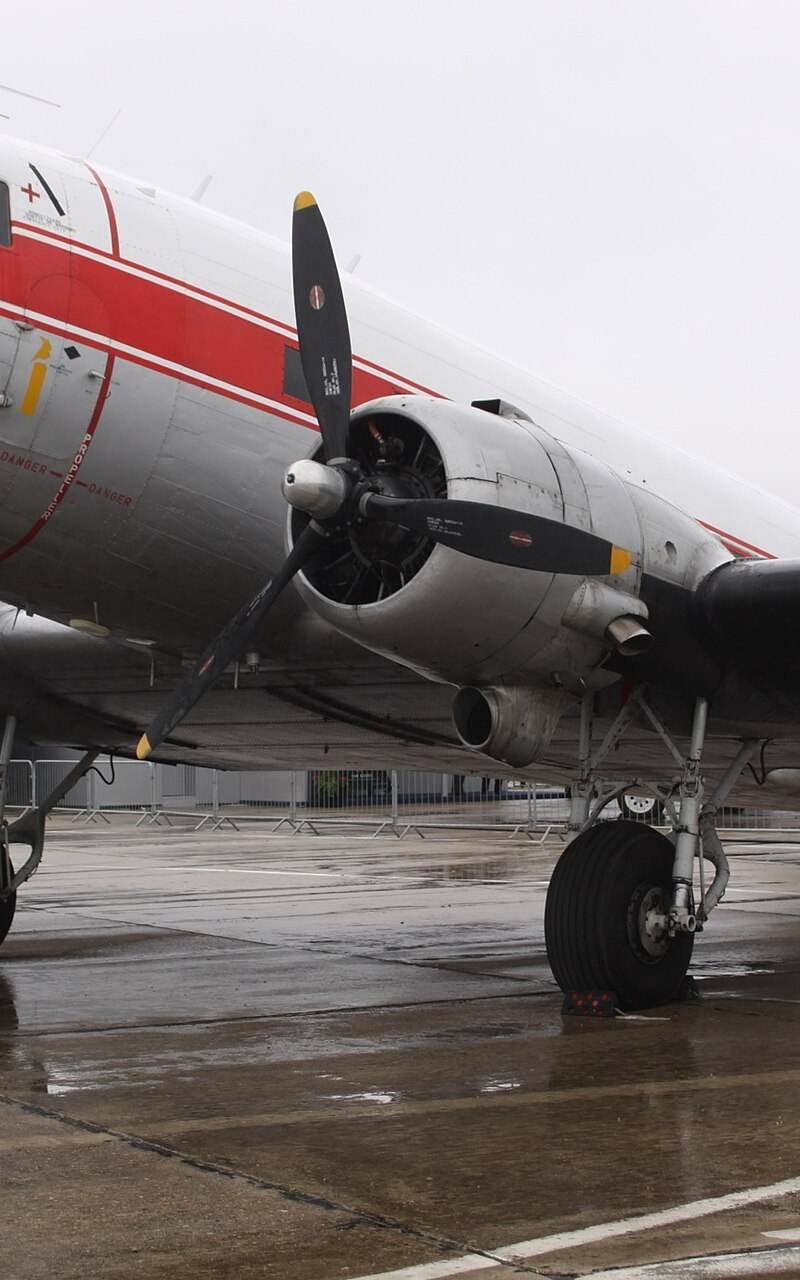 N49AG - Douglas