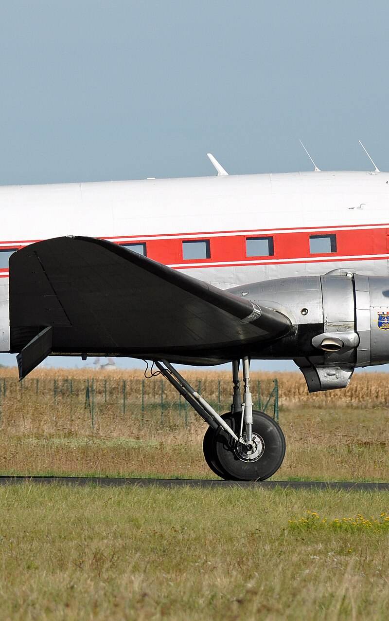 N49AG - Douglas