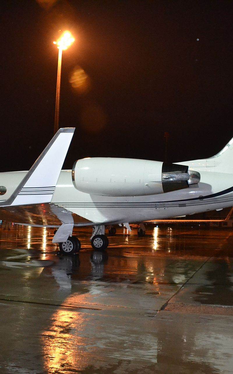 N50EE - Business jet