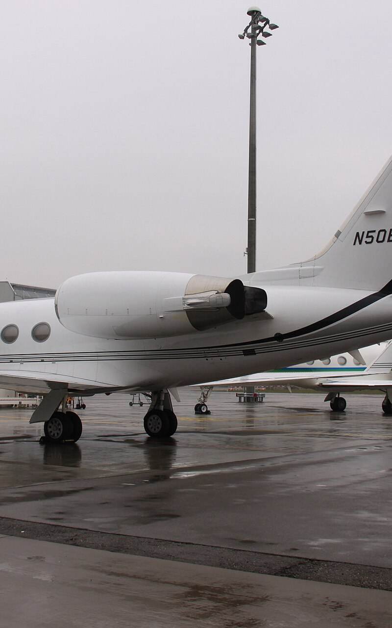 N50EE - Business jet