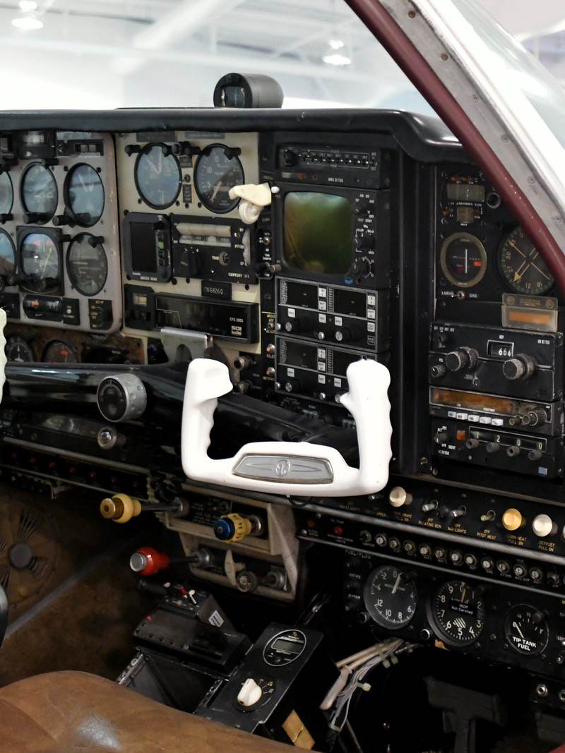 N6826Q - Beechcraft