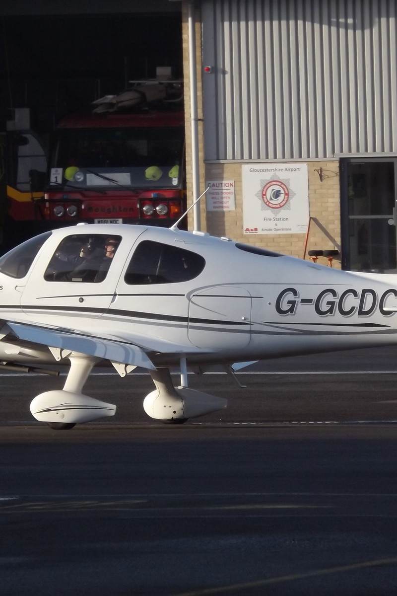 G-GCDC - Cirrus
