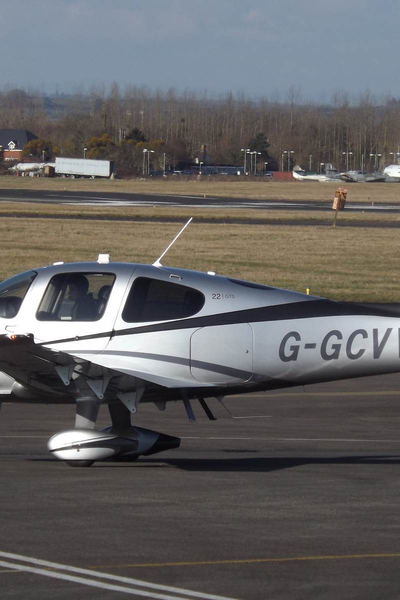 G-GCVV - Cirrus