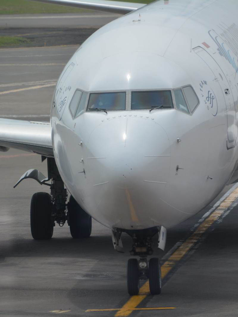 PK-GMI - Twin-engine aircraft