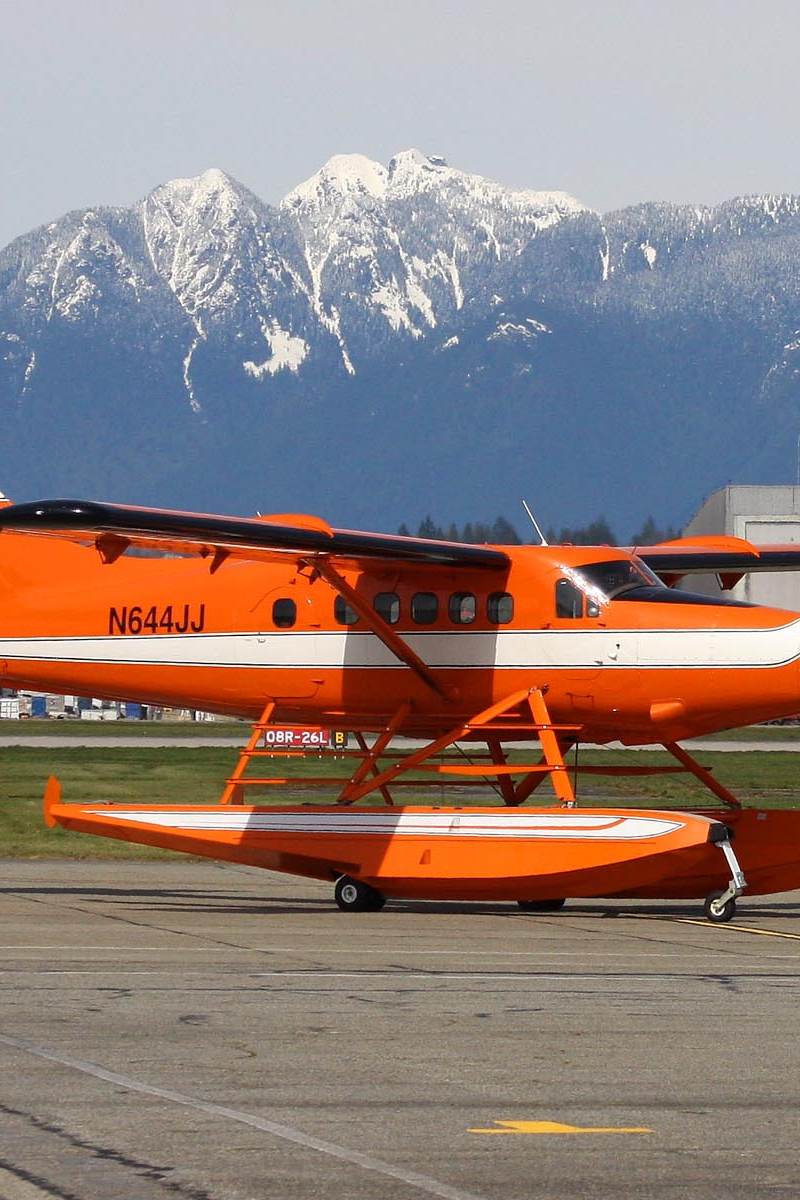 N644JJ - De Havilland