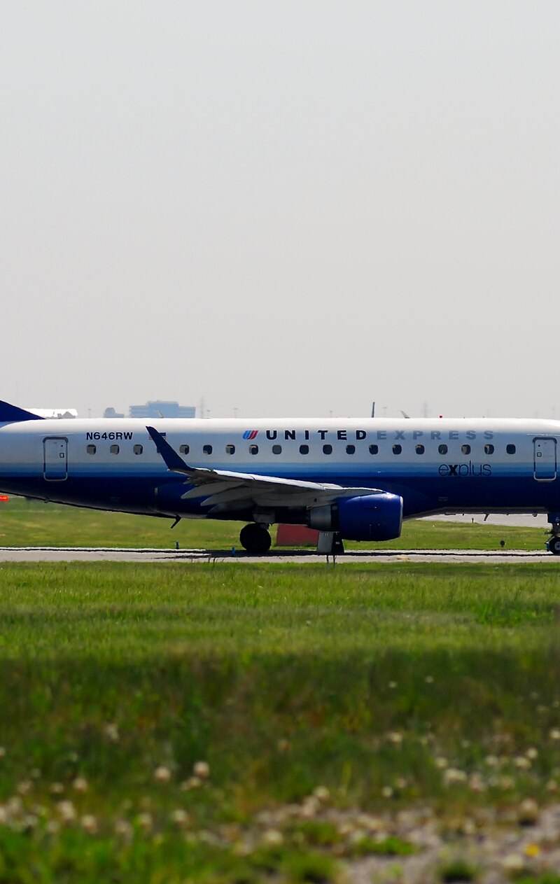 N646RW - Twin-engine aircraft