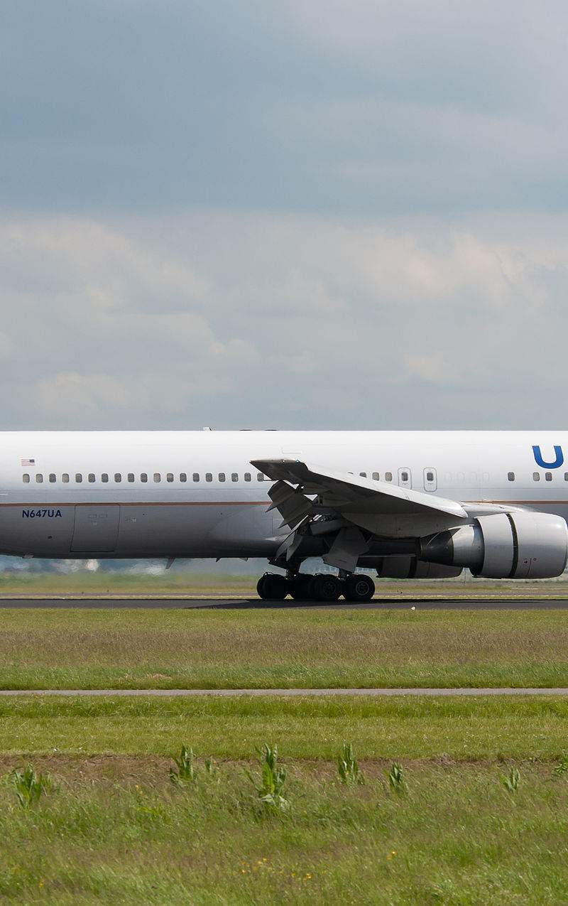 N647UA - Boeing