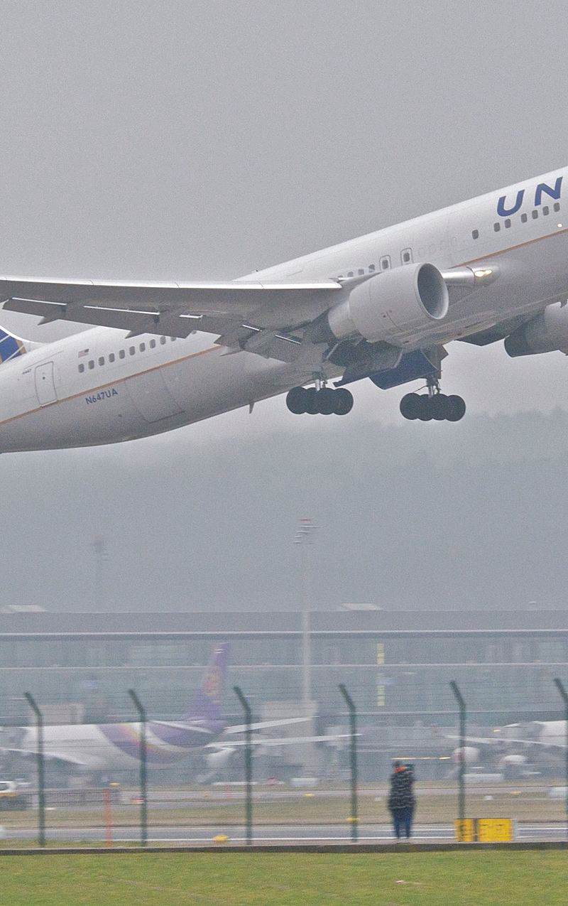 N647UA - Boeing