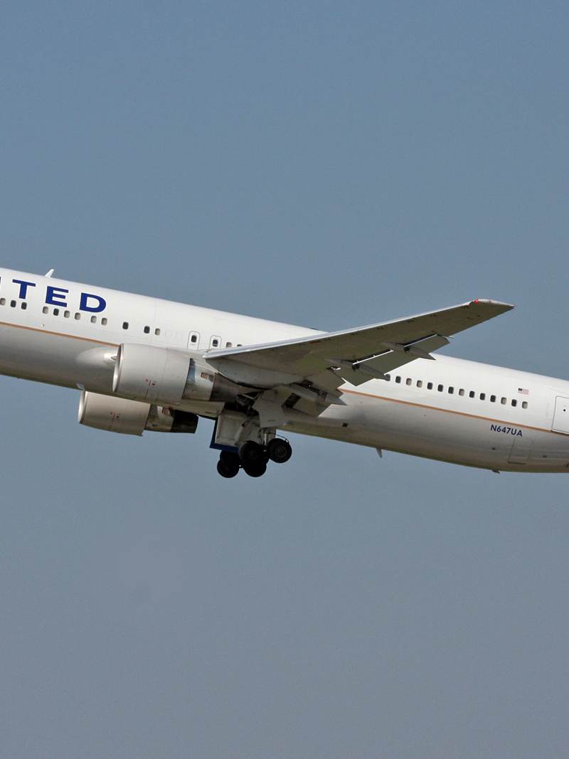N647UA - Boeing