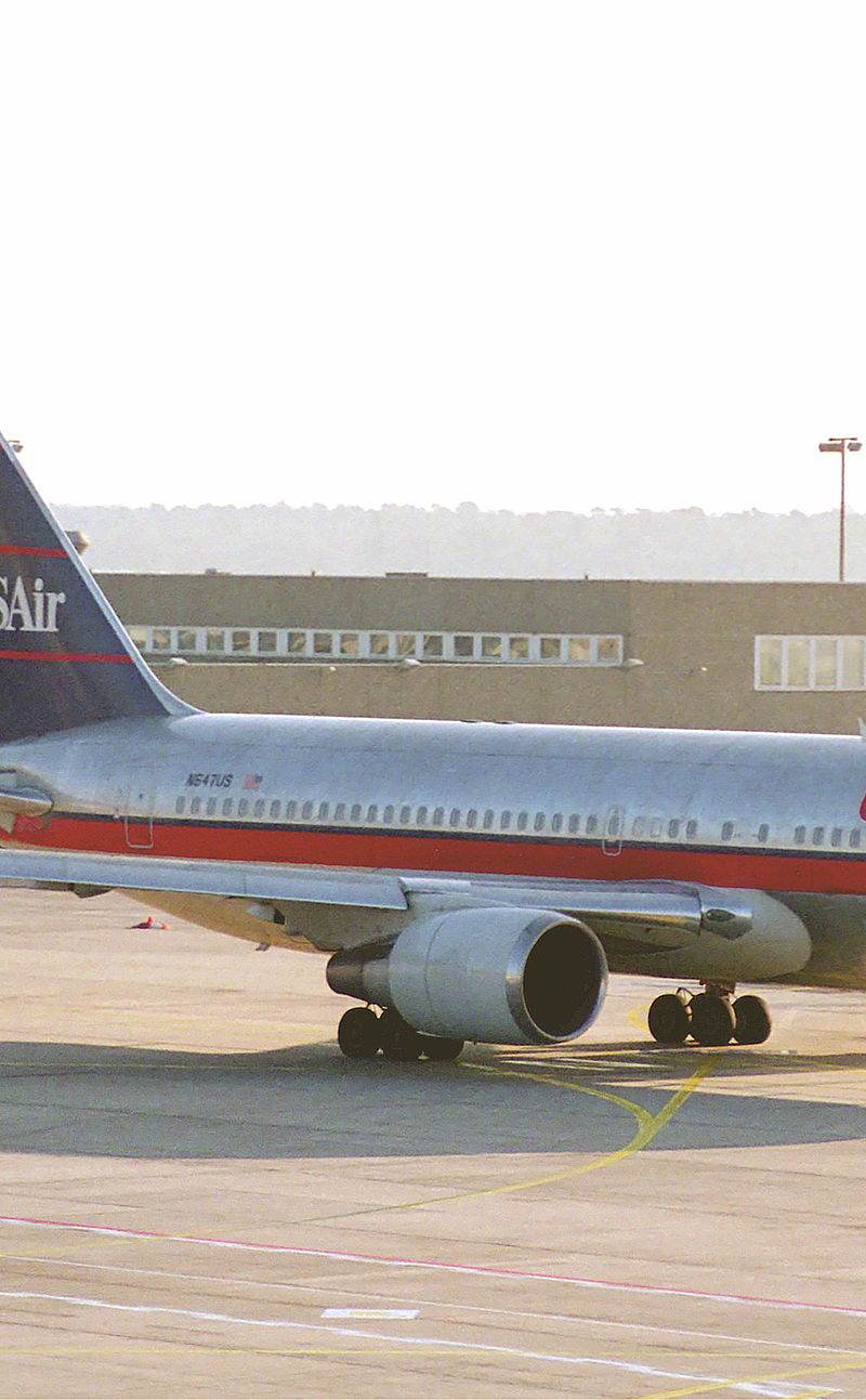 N647US - Twin-engine aircraft