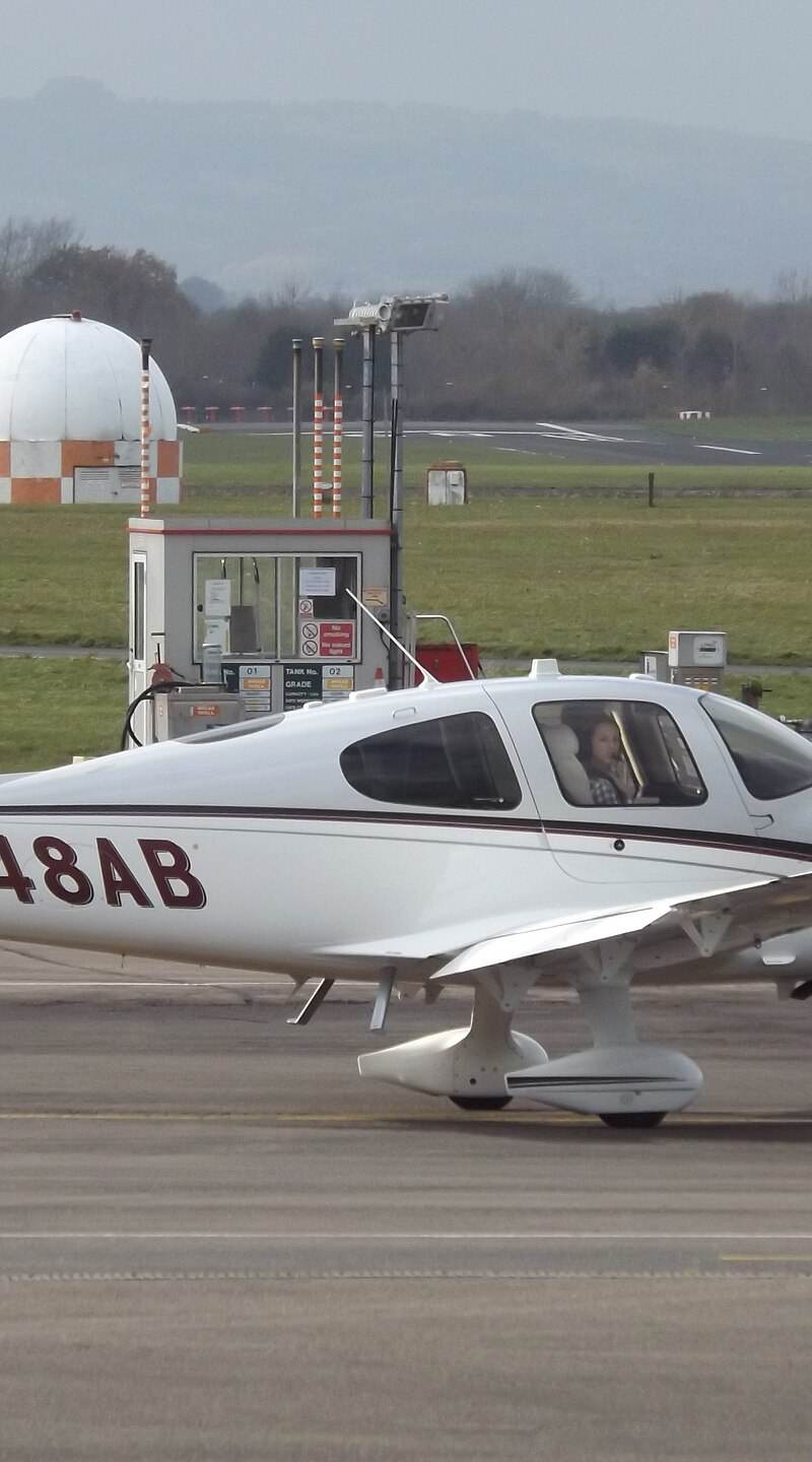 N648AB - Cirrus