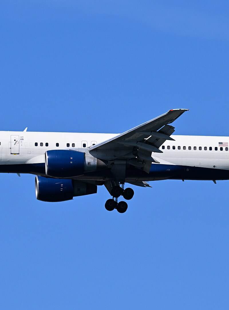 N649DL - Twin-engine aircraft