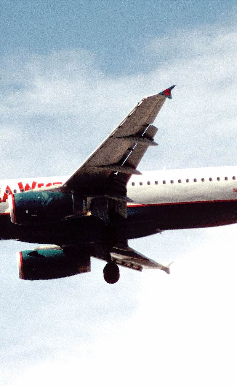 N651AW - Twin-engine aircraft