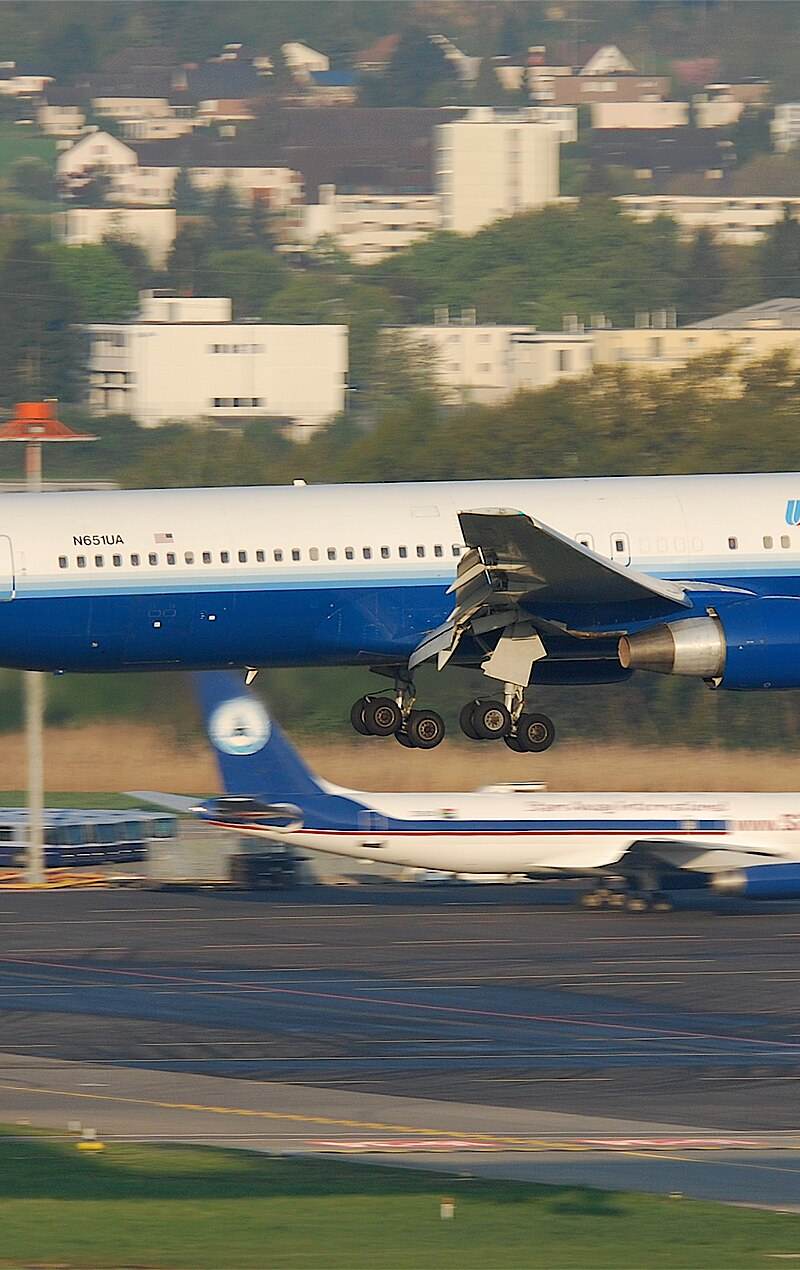 N651UA - Boeing