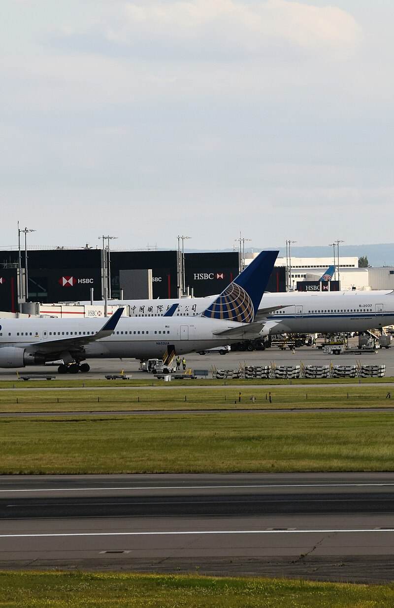 N481UA - Aircraft