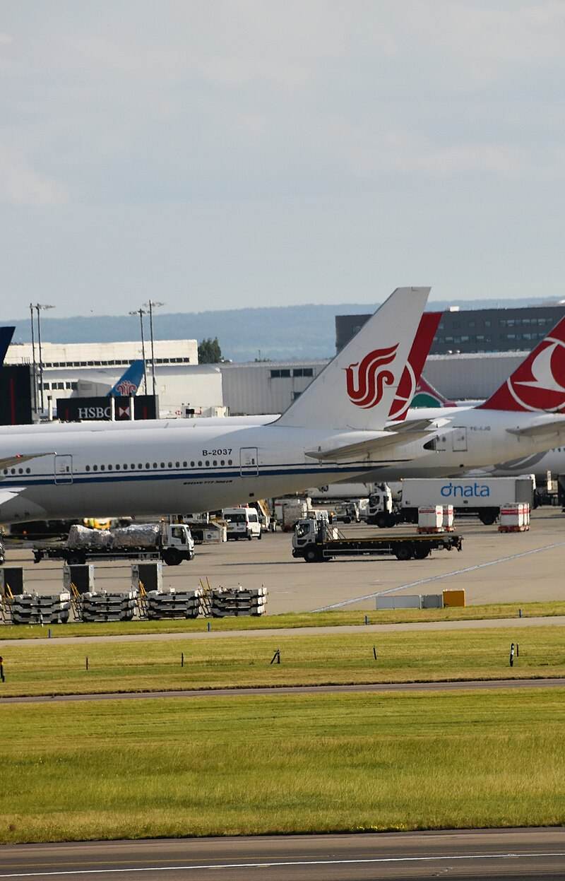 N652UA - Aircraft