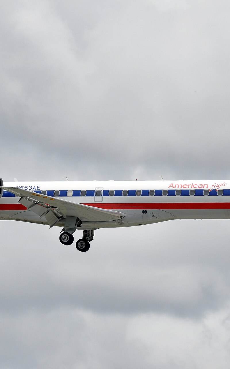 N653AE - Twin-engine aircraft