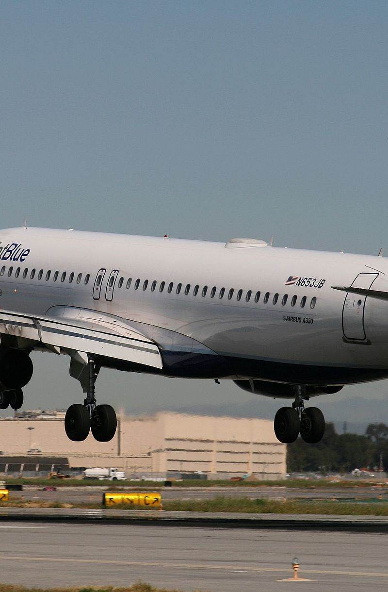 N633JB - Airbus
