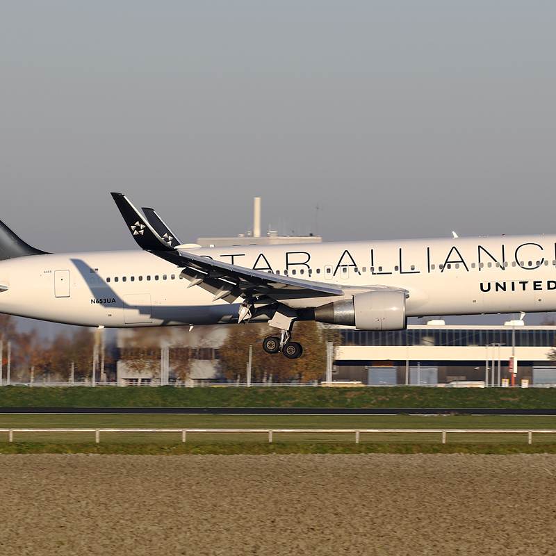N653UA - Boeing