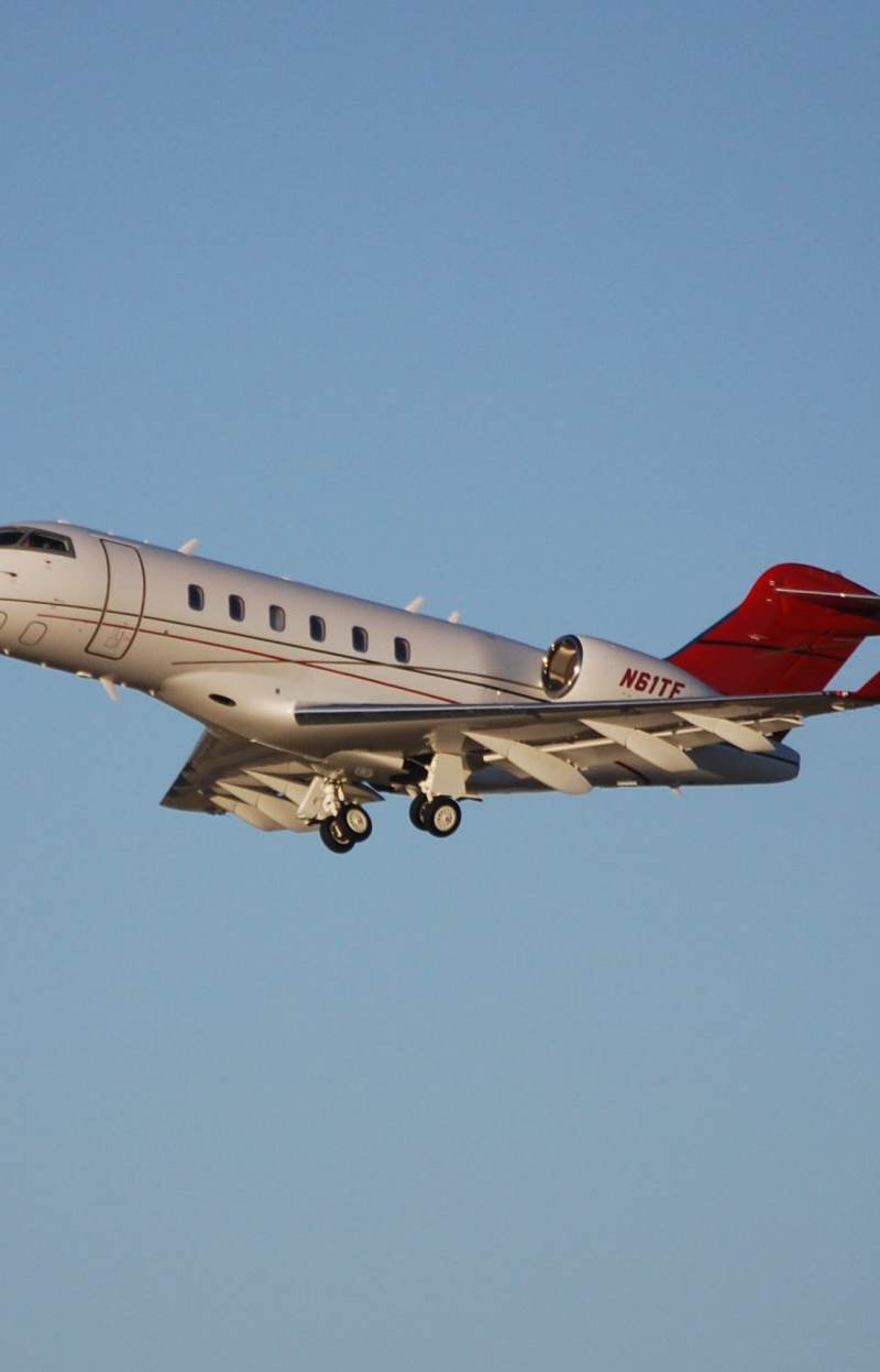 N61TF - Business jet