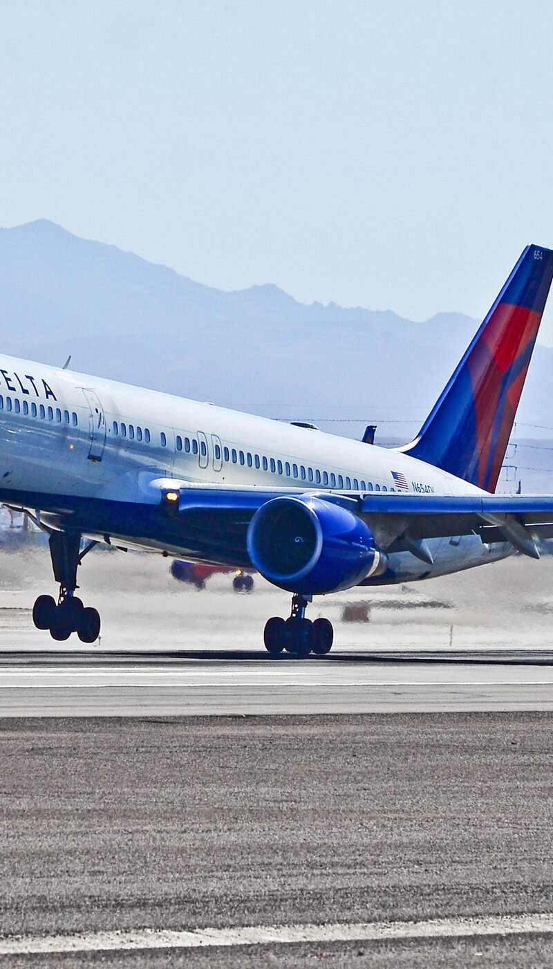 N654DL - Boeing