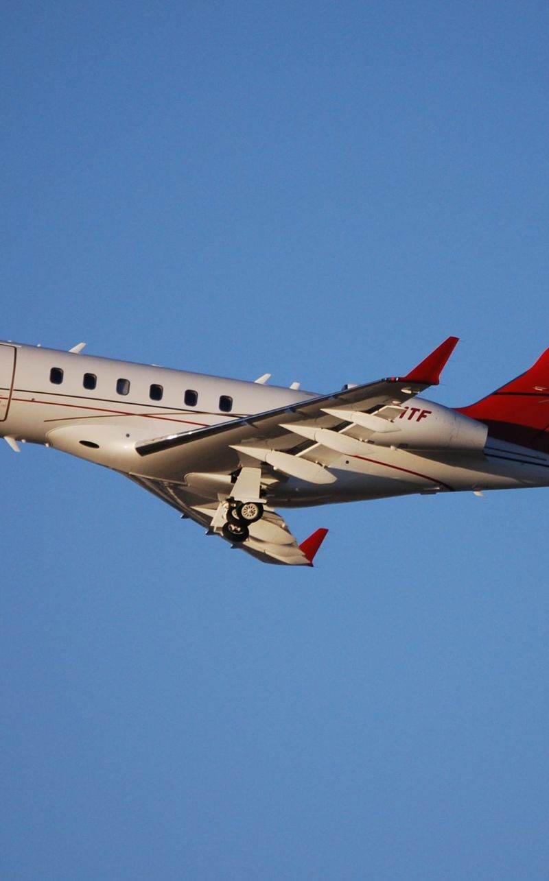 N61TF - Business jet