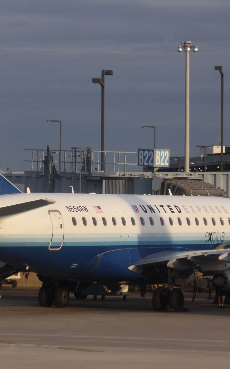 N654RW - Embraer